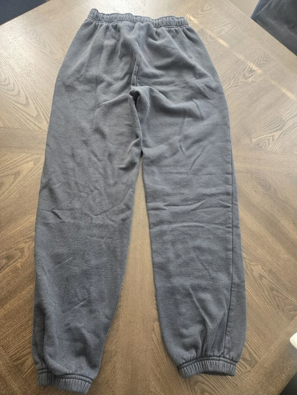 Alo Yoga Accolade Jogger Sweatpant in Anthracite Gray sz SMALL